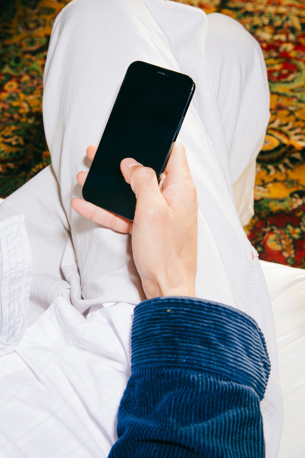 Hotel guest sharing experience on social media